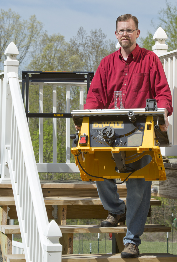 388QADeWALT-Table-Saw-2