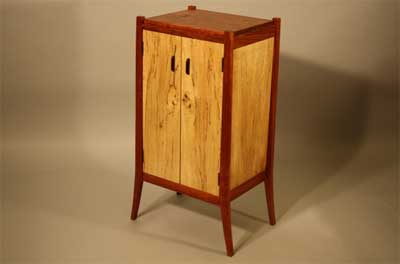 405TWLiquorCabinetClosed