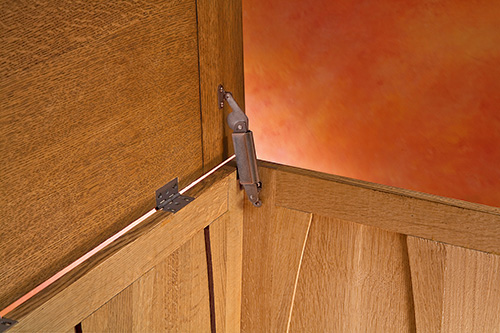 Arts and Crafts blanket chest lid hinge supports