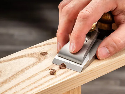 Trimming dowel plug with a Bench Dog plane