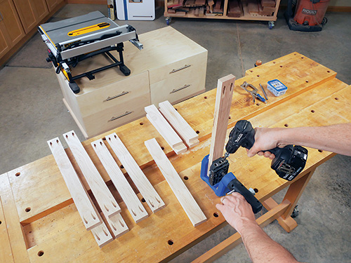 Adding pocket hole joinery to tool cart router table base