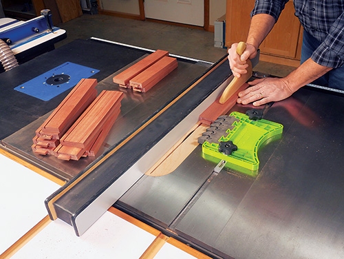 Cutting rails with tabletop fastener hardware