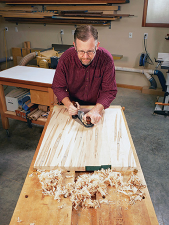 Planing coffee table top to ensure flatness