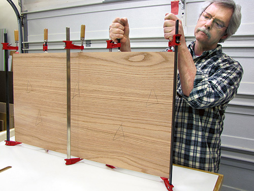 Clamping up full tabletop assembly