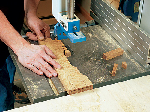 Cutting cloud lift profile in seat rail stock