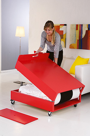 Opening convertible coffee table