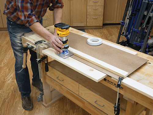 Cutting groove for shelf piece on DIY wall shelf base