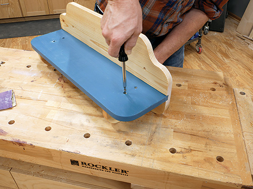 Screwing support pieces into DIY wall shelf platform