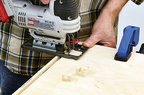 Cutting leaf installation point with jigsaw