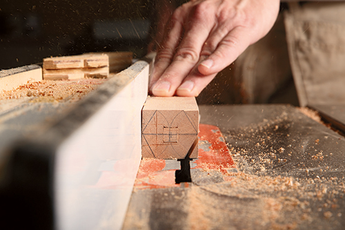Making hexagonal pattern with table saw cuts