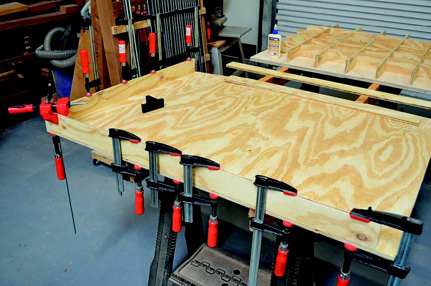 Gluing set-up for two parts of torsion box