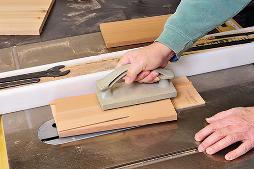 Making repeatable stave cuts on table saw