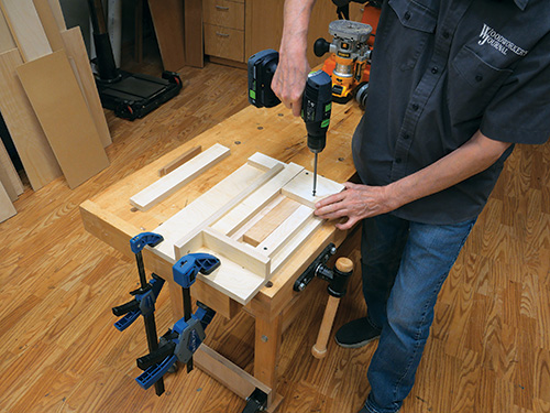 Pinning spurtle blank in jig