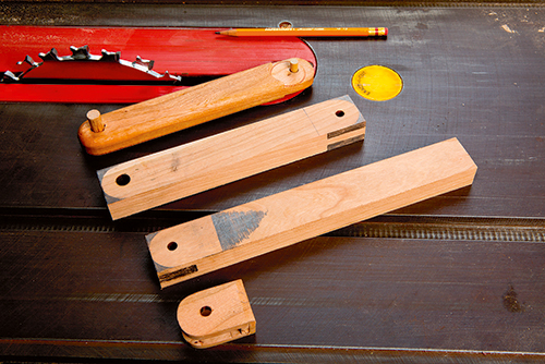 Parts for laptop desk lid hinge