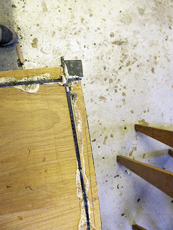 Desktop corner ebony accents