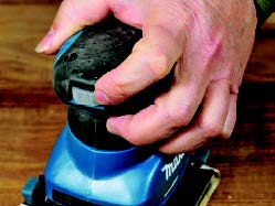 Smooth, low-vibration operation, sufficient power and a nice group of features won this tool our Best Bet.