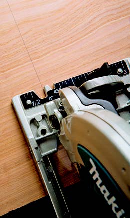 It's simple to line up using the saw’s front-mounted index notches.