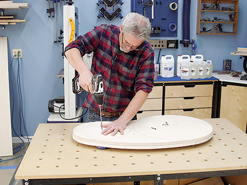 Screwing kidney table layers together