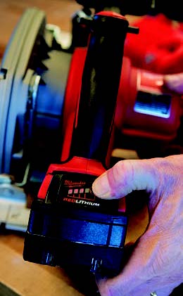 An illuminated fuel gauge makes it easy to monitor remaining run time on Milwaukee’s RedLithium batteries.