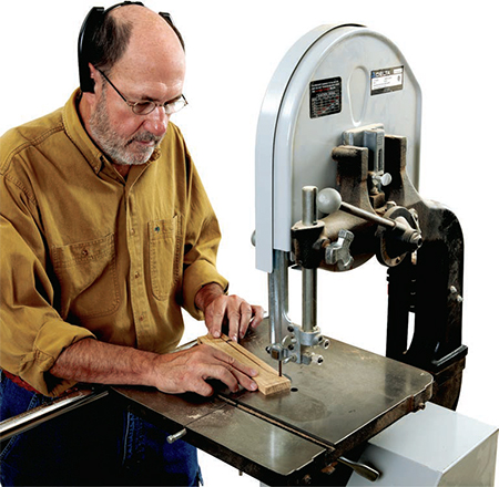 Cutting curves with band saw