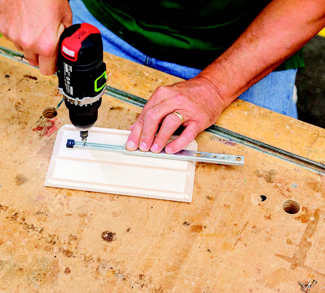 Installing jewelry box drawer slides