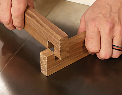 Test fitting cross-lap and modern coffee table notch joint