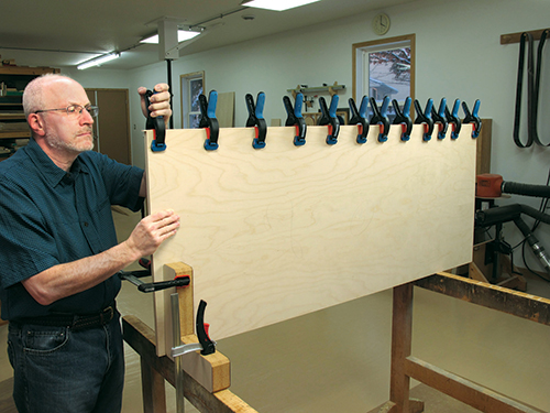 Clamping edging with Rockler Bandy clamps