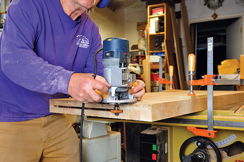 Using router to smooth sharp edges of workbench