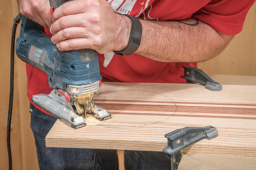 Cutting strainer hole in cutting board with a jigsaw