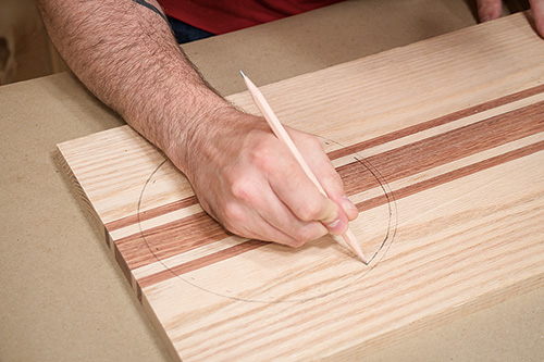 Drawing second outline to fit strainer in cutting board