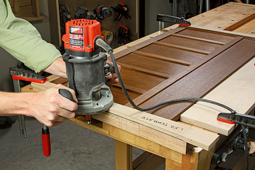 Cutting curve for storage chest leg