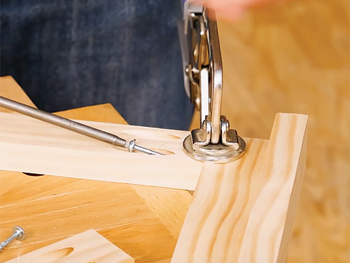 Clamping and screwing together pine entry bench assembly