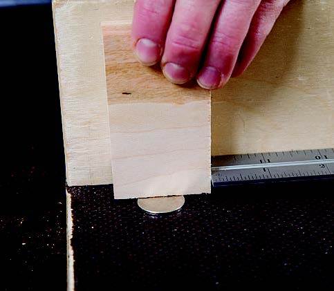 Setting up stop block with space for dust collection