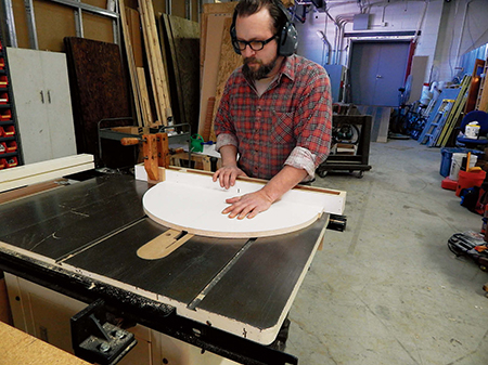 Creating center divider panel for bathroom vanity