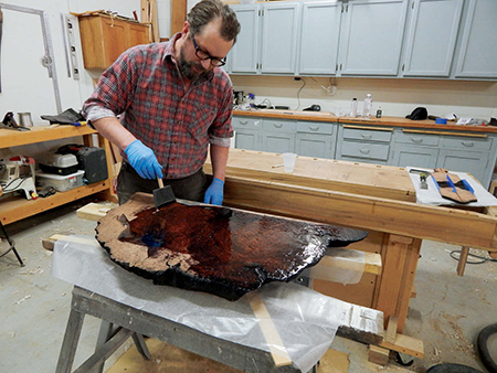 Finishing redwood tabletop with epoxy coat