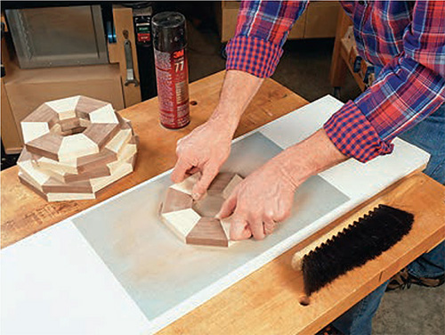 Smoothing segmented turning blanks on sanding jig