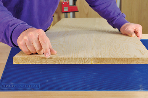 Showing proper alignment of endgrain on board