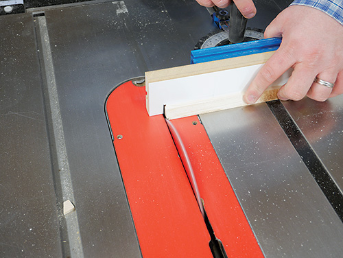 Trimming ends of lamp shade frame