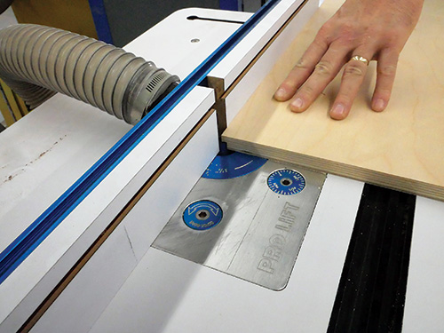 Cutting rabbet in bookshelf back panel on router table