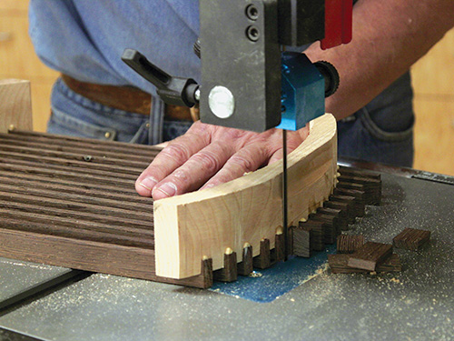 Trimming trivet slats along curve of base piece