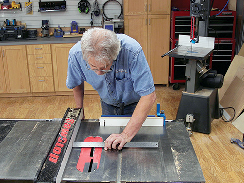 Setting blade height for cutting trivet dadoes