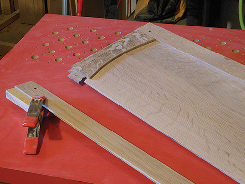 Test assembly of bookcase side panel and frame