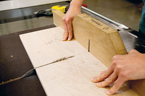 Dividing panel for making parts of wall clock frame