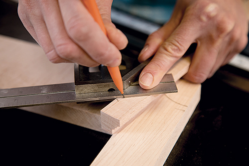 Finishing molding mark using side of combination square to set angle