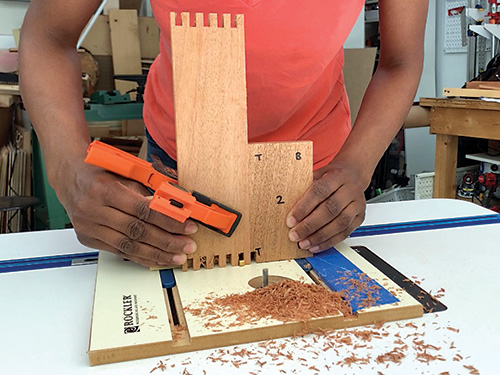 Cutting matching pattern slots for planter joints