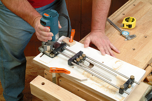 Using a circlecutting jig to make radius slot for tilting router table