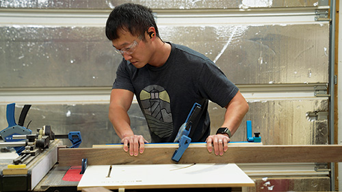 Cutting notches for cabinet base stretcher