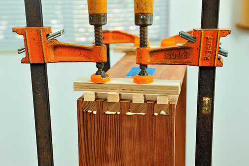 Clamping wine box joints during glue-up