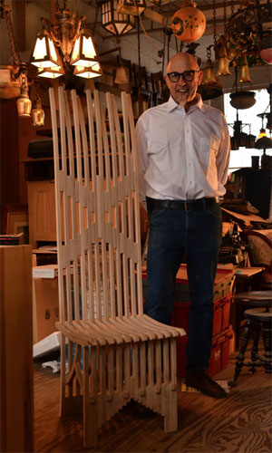 n325TWAlanKaniarzWithChairAndLights