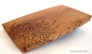 n333TWChrysanthemumCuttingBoard